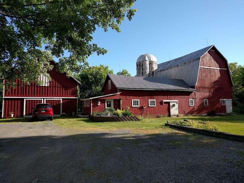 A Wicher Garden Bed & Breakfast in Auburn, United States, United States
