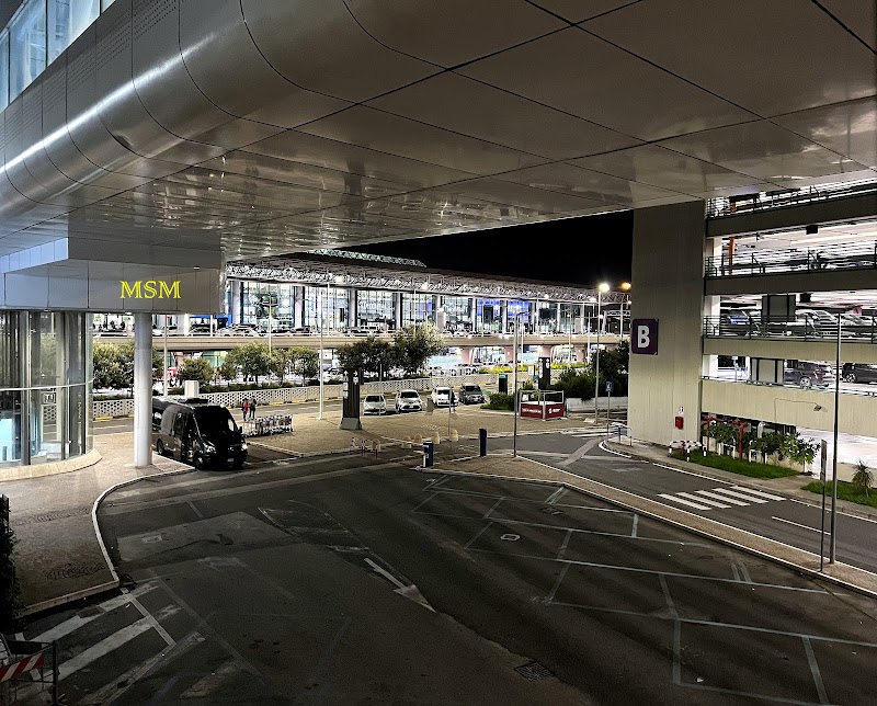 Air Rooms Rome Airport by HelloSky in Fiumicino, Italy