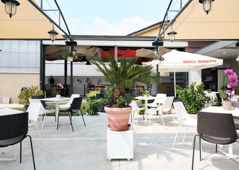 Albergo Ristorante Stazione in Arona, Italy