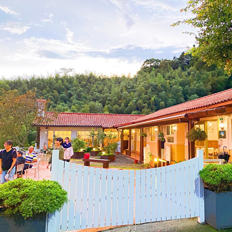 Alishan Tea Garden Resort in Fanlu, Taiwan