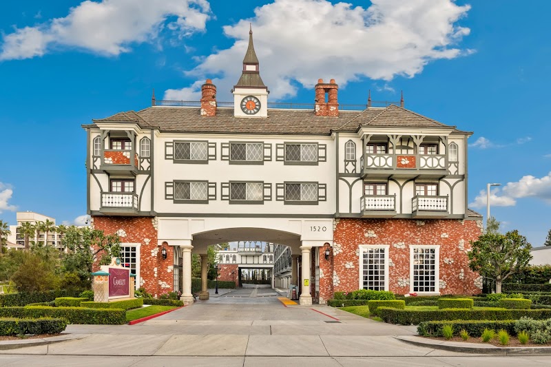 Anaheim Camelot Inn & Suites in Anaheim, United States