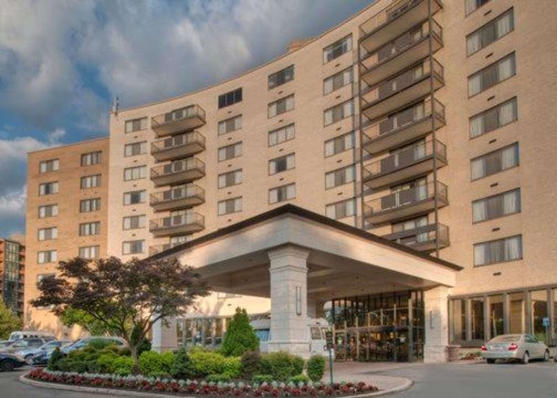 Arlington Court Suites, a Clarion Collection Hotel in Arlington, United States