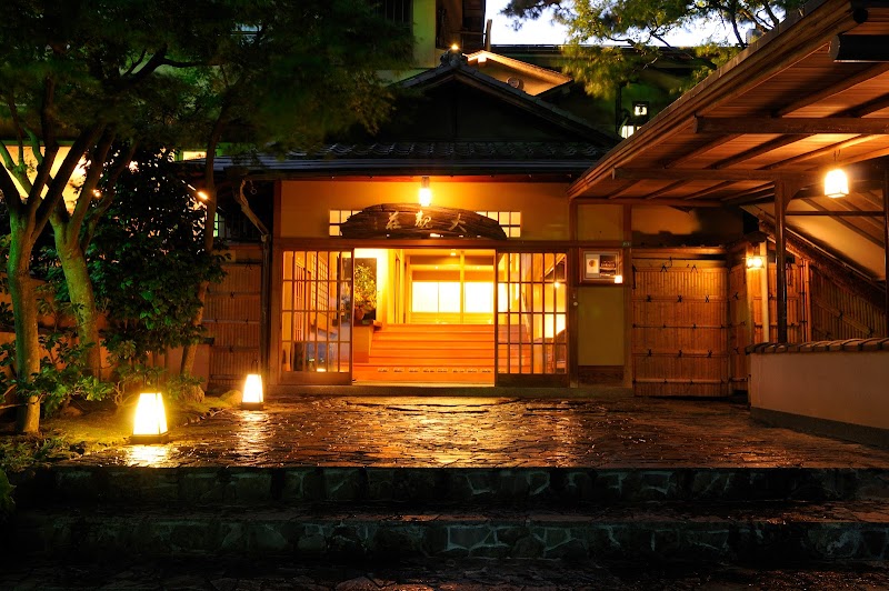 Atami Taikanso in Atami, Japan