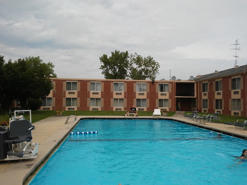 Aurora Fox Valley Inn in Aurora, United States