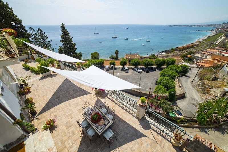 B&B Bellavista in Aci Castello, Italy