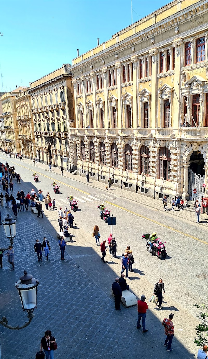 B&B Etna Suite Rooms in Catania, Italy