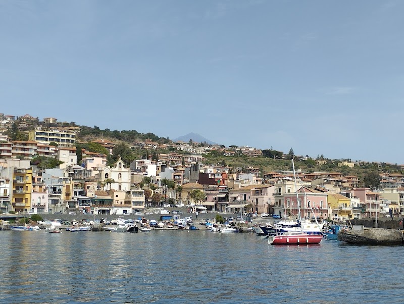 B&B La Riviera dei Ciclopi in Aci Castello, Italy