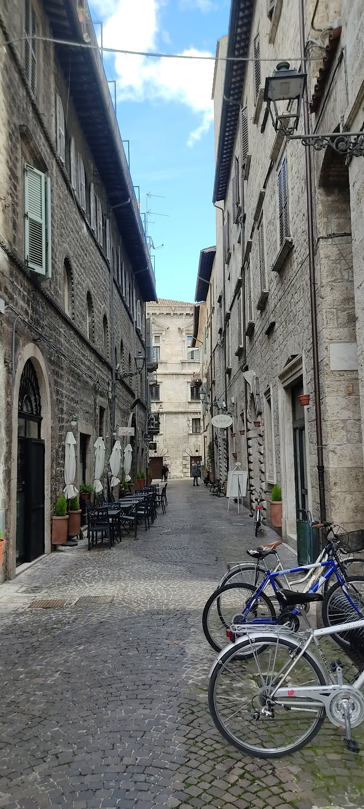 B&B Piazza del Popolo in Ascoli Piceno, Italy