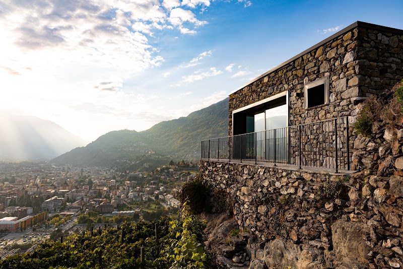 Bed & Breakfast Ca' Rossa in Domodossola, Italy