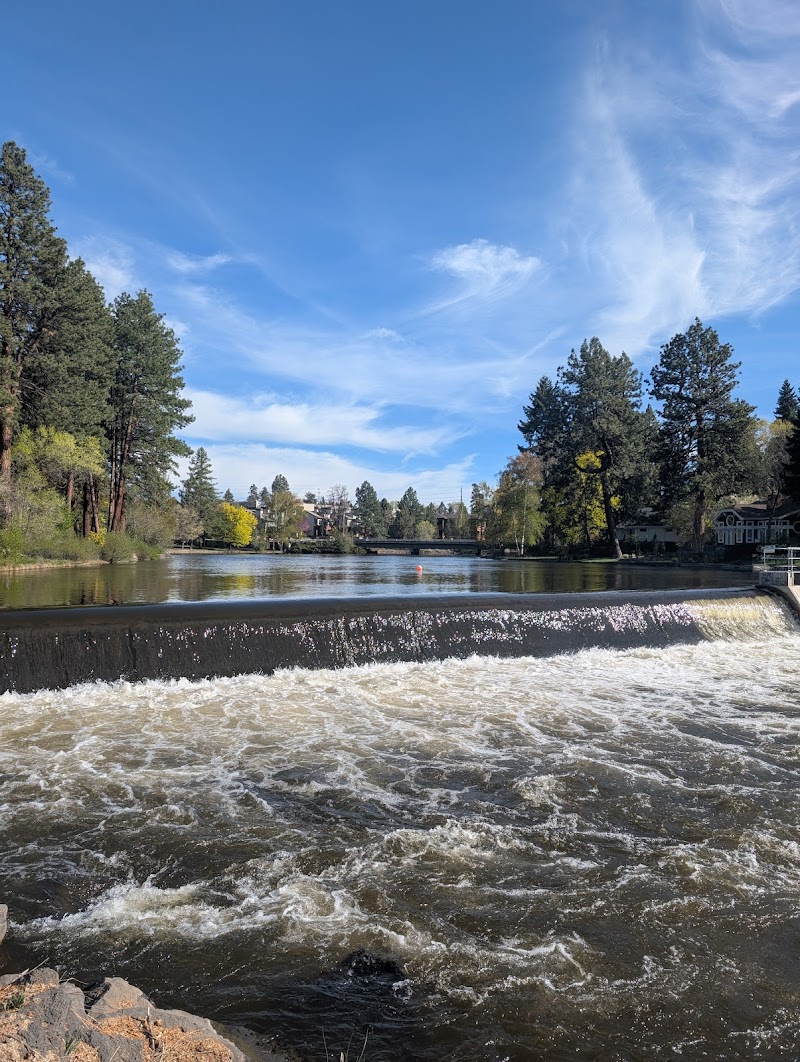 Bend Riverside Inn & Suites in Bend, United States