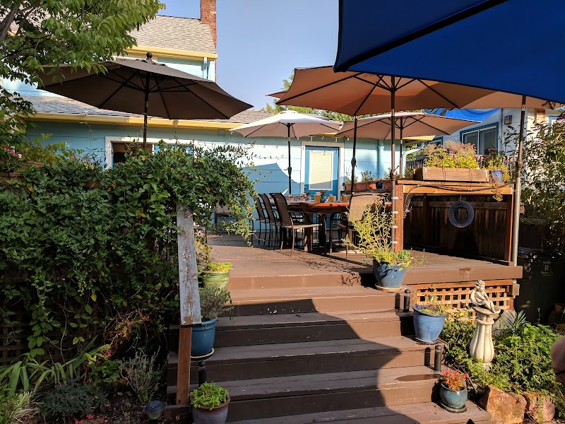 Blue Moon Inn in Ashland, United States