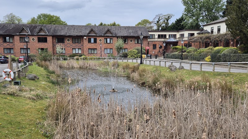 Bredbury Hall Hotel in Bredbury, United Kingdom