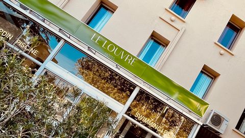 Brit Hotel Le Louvre in Orange, France