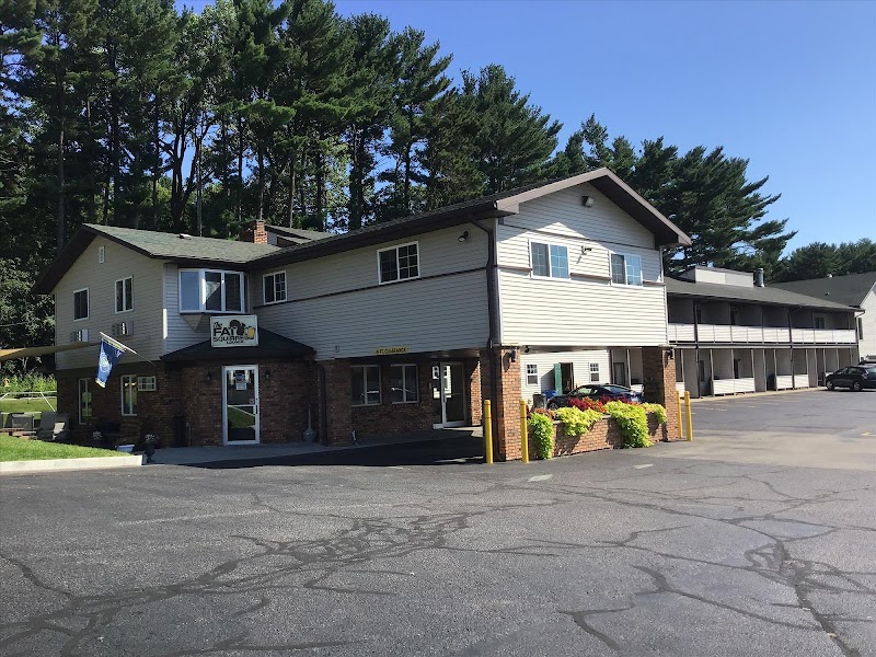 Campus Inn Motel in Baraboo, United States