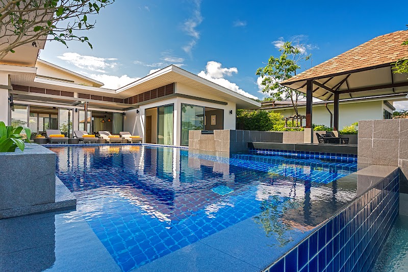 CasaBay Luxury Pool Villas in Ban Rawai, Thailand