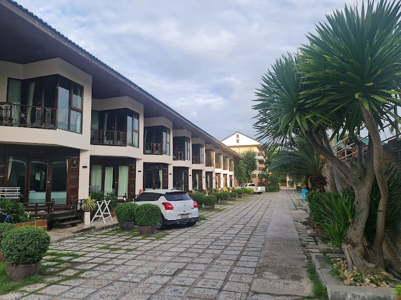 Cha-am Villa Beach Hotel in Cha-am, Thailand