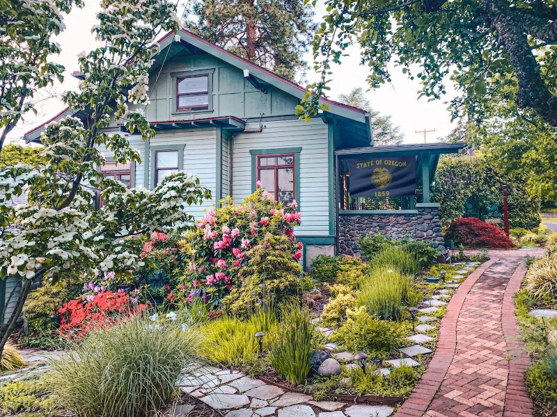 Chanticleer Inn in Ashland, United States