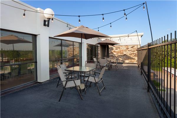 Clarion Hotel and Convention Center in Baraboo, United States