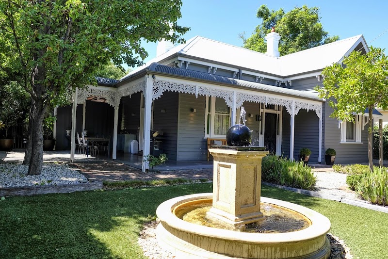 Clement House Bed & Breakfast in Benalla, Australia