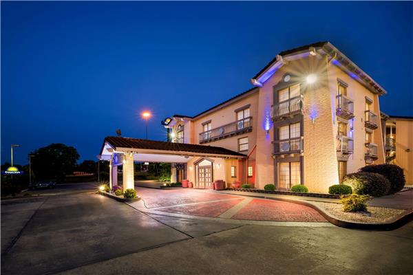 Days Inn by Wyndham Birmingham AL in Birmingham, United States