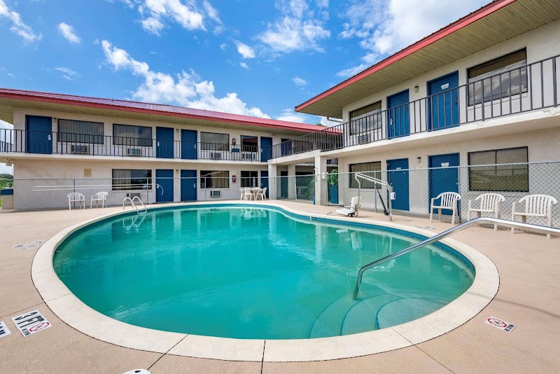 Econo Lodge in Avon Park, United States