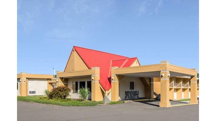 Econo Lodge Inn & Suites in Binghamton, United States