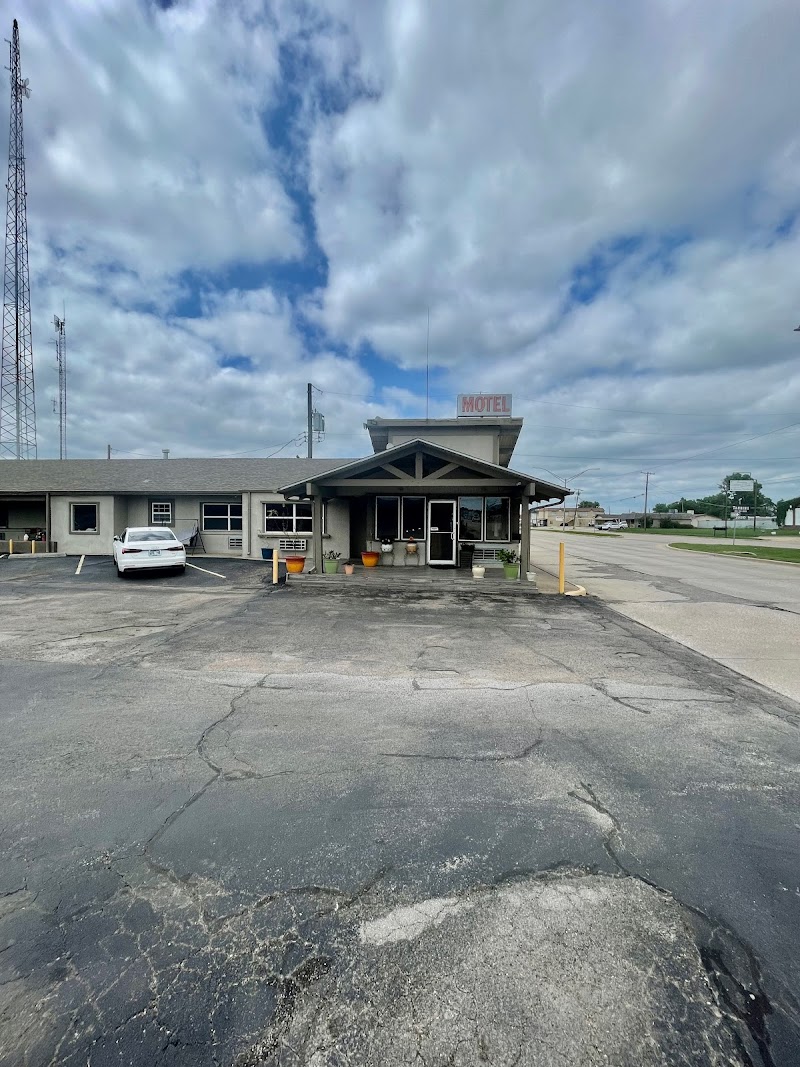Economy Inn in Ada, United States