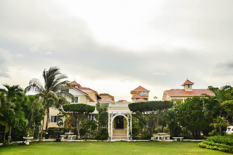 Eden Gardens Wellness Resort & Spa in Kingston, Jamaica