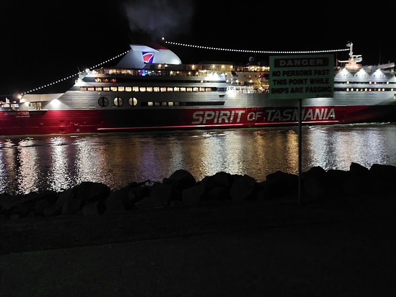 Edgewater Hotel in Devonport, Australia