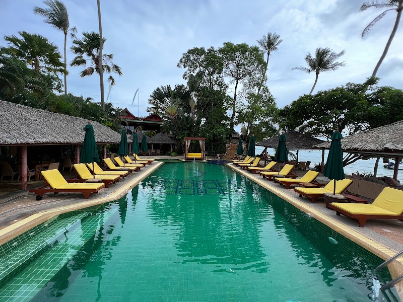 Friendship Beach Resort & Atmanjai Wellness Centre in Ban Rawai, Thailand