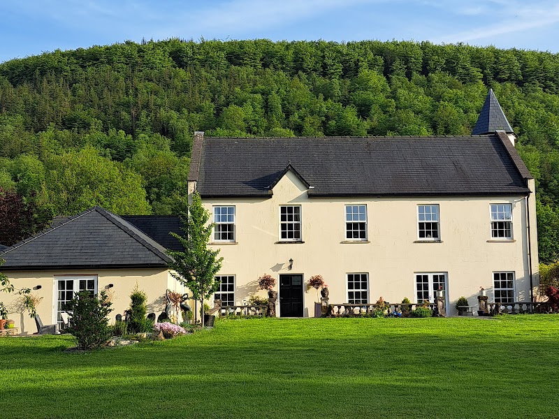 Glangwili Mansion in Caerfyrddin, United Kingdom