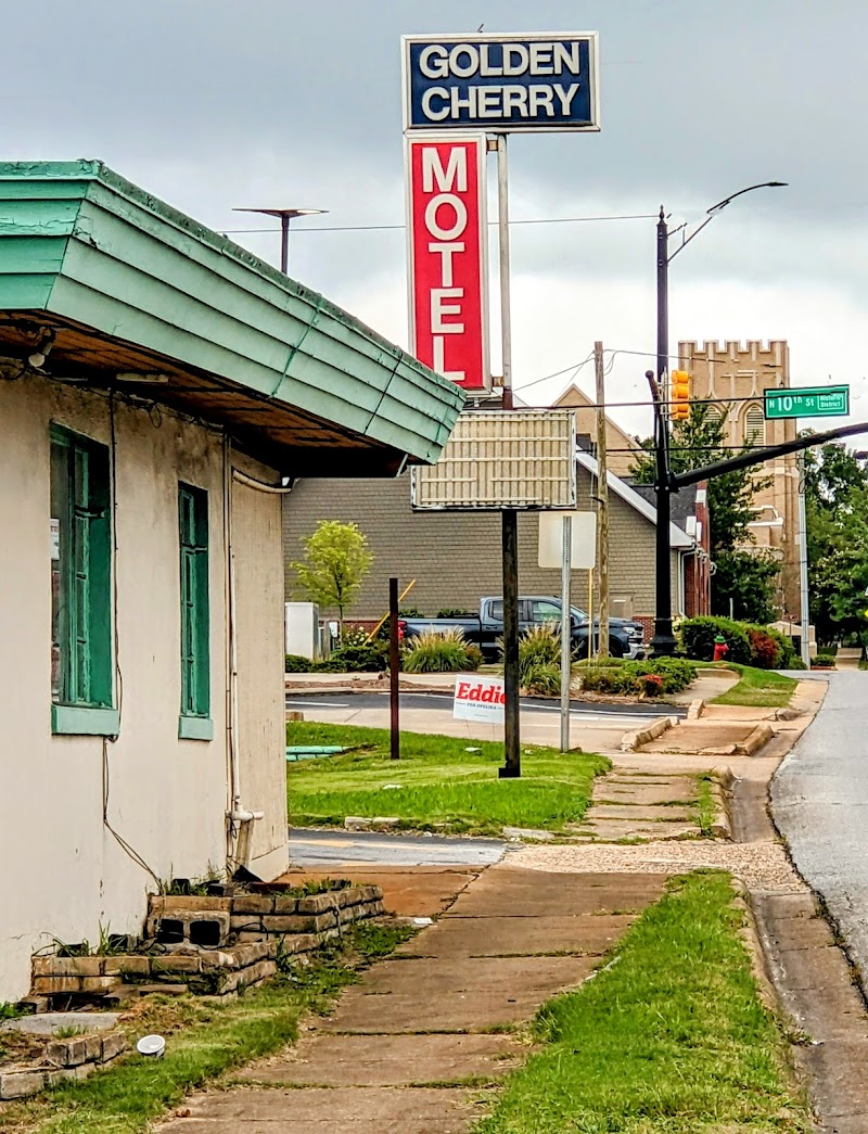 Golden Cherry Motel in Auburn, United States, United States