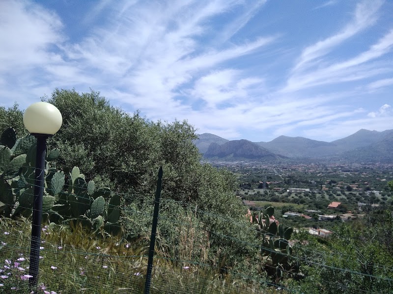 Grotta dei Puntali in Carini, Italy