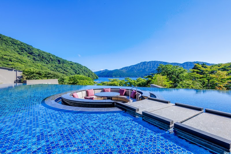 Hakone Ashinoko Hanaori in Hakone, Japan