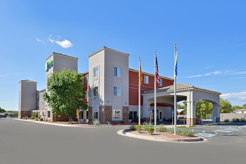 Holiday Inn Express Albuquerque N - Bernalillo in Bernalillo, United States