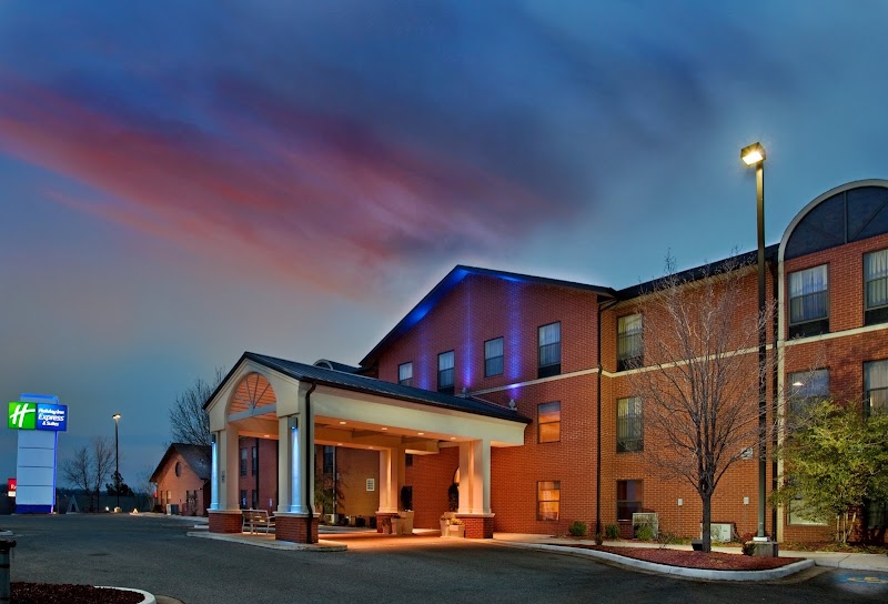 Holiday Inn Express & Suites Batesville in Batesville, United States