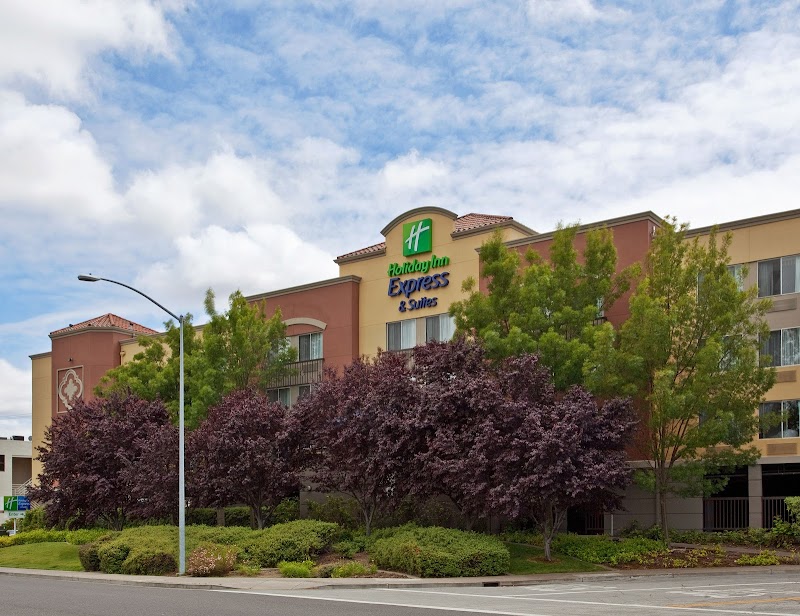 Holiday Inn Express & Suites Belmont, an IHG Hotel in Belmont, United States, United States