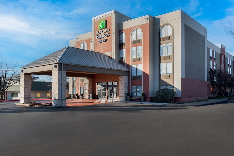 Holiday Inn Express & Suites Bentonville in Bentonville, United States