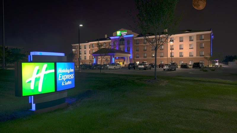 Holiday Inn Express & Suites Detroit North - Troy in Berkley, United States