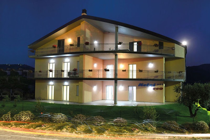 Hotel 660 in Acri, Italy