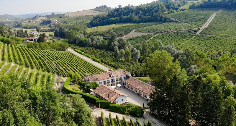 Hotel Agriturismo Marcarini in Alba, Italy