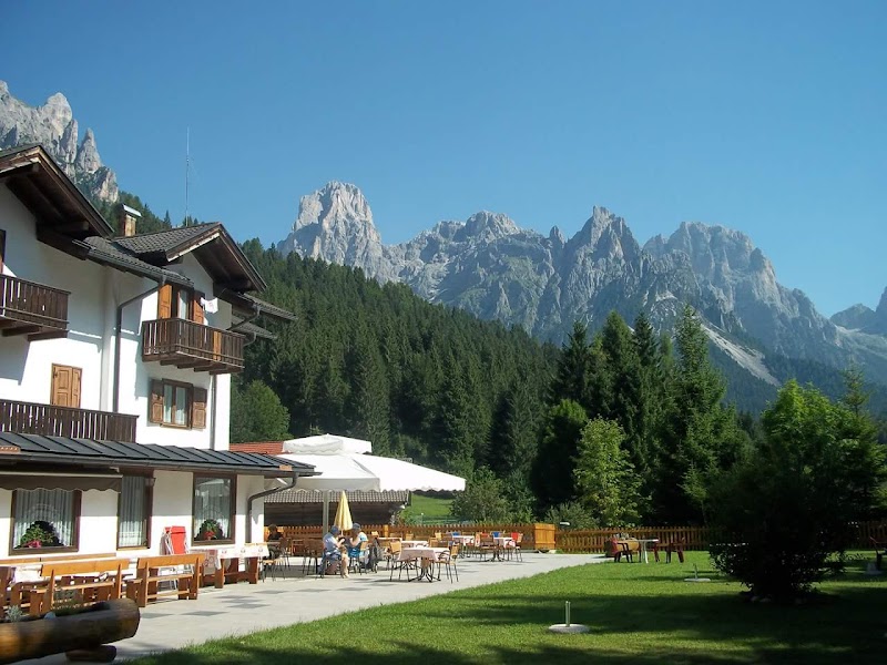 Hotel Al Cacciatore in Ala, Italy