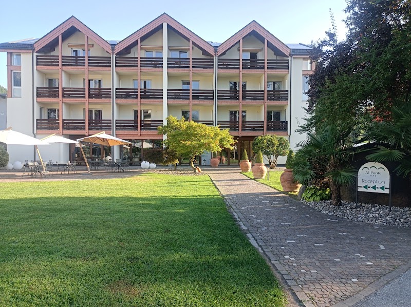 Hotel Al Ponte in Costa Volpino, Italy