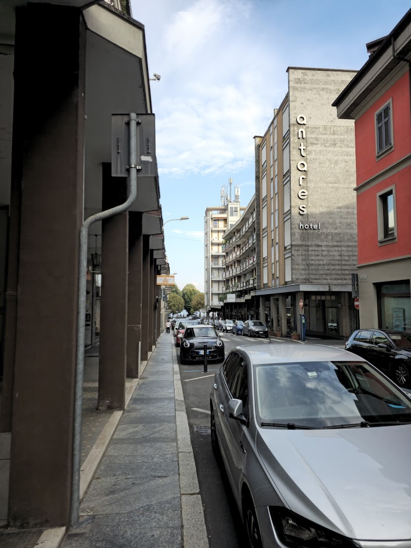 Hotel Antares in Arona, Italy