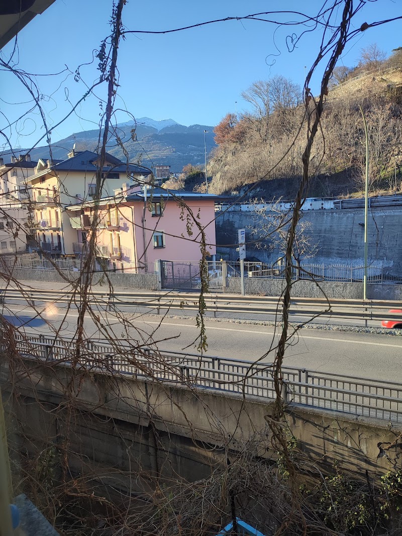 Hotel Au Coin Vert in Aosta, Italy