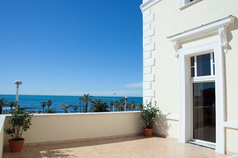 Hotel De La Ville in Civitavecchia, Italy