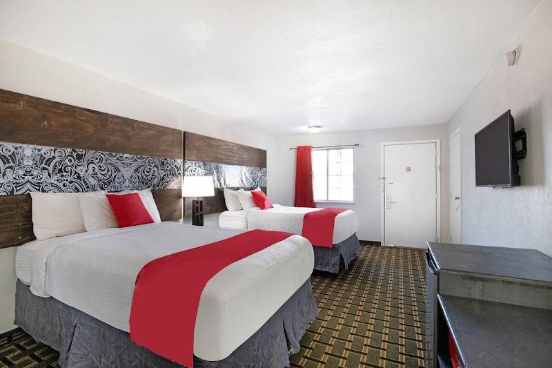 Hotel Eastin Riverwalk in Atchison, United States