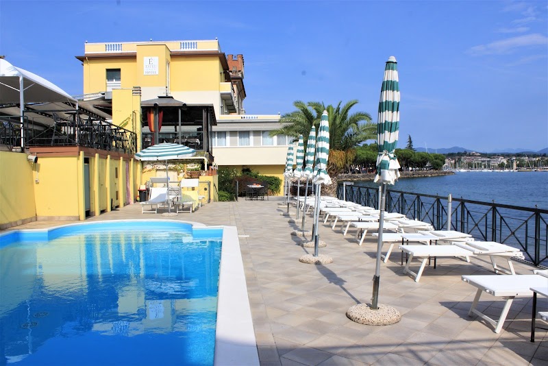 Hotel Estée in Desenzano del Garda, Italy