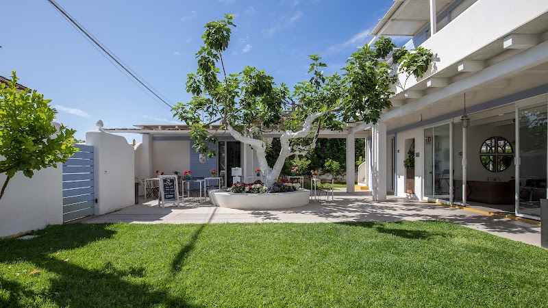 Hotel Intorno Al Fico in Fiumicino, Italy