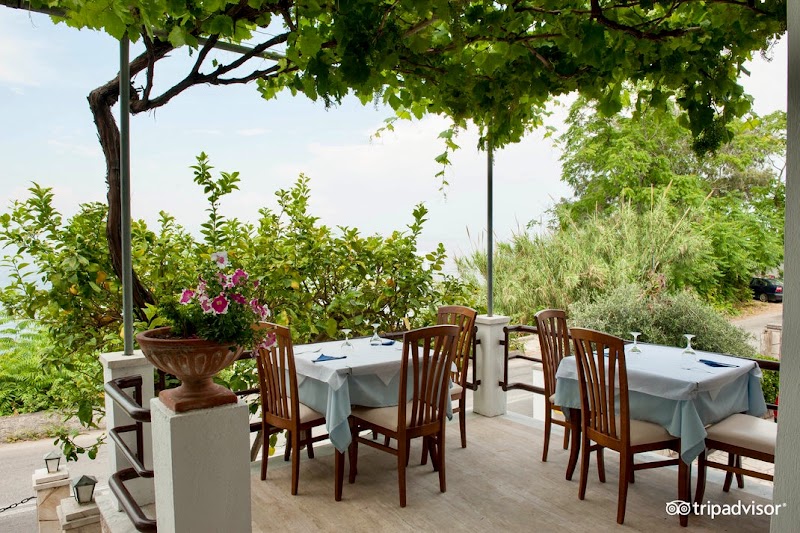 Hotel Kaiser Bridge in Kerkyra, Greece